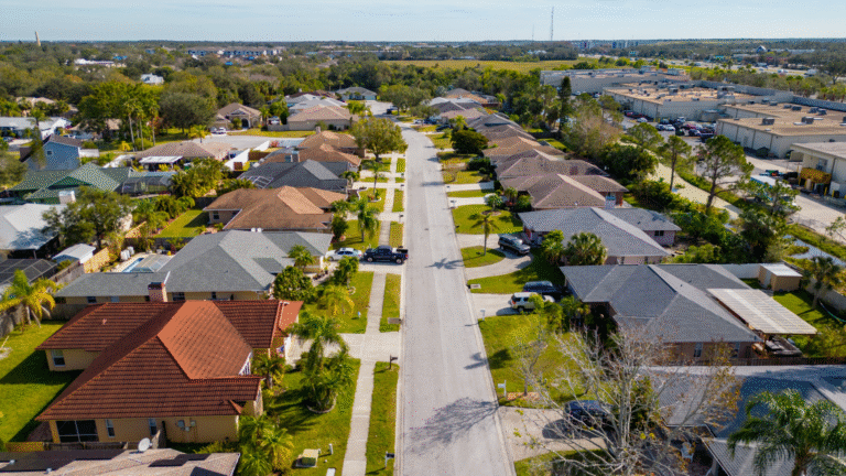 How Often Should You Repaint Your Florida Home? (Hint: Sooner Than You Think)