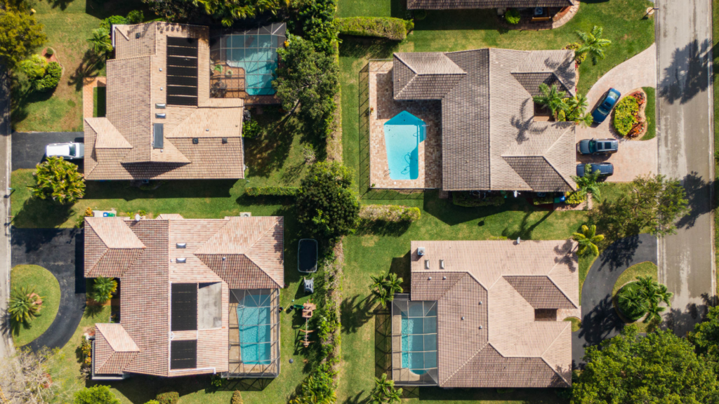 How to Get Your Exterior Paint Job Approved by Your HOA in Brandon, FL